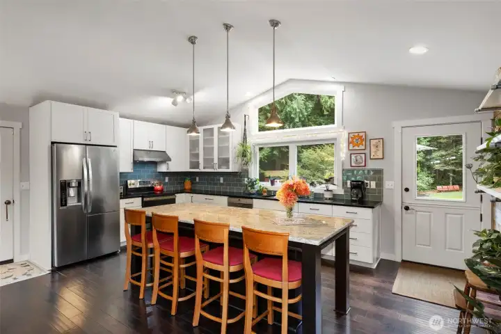 Quartz & Granite counter tops