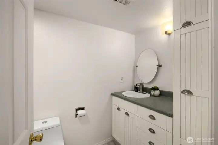Master ensuite bath