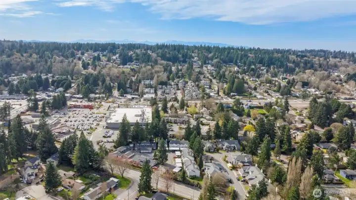 Fantastic location close to shopping, transport and DT Kirkland.