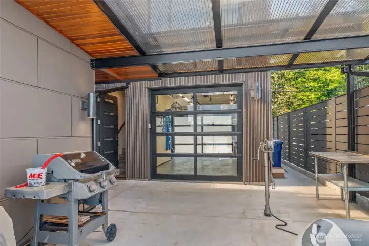 Drive through garage for easy access to private boat launch.