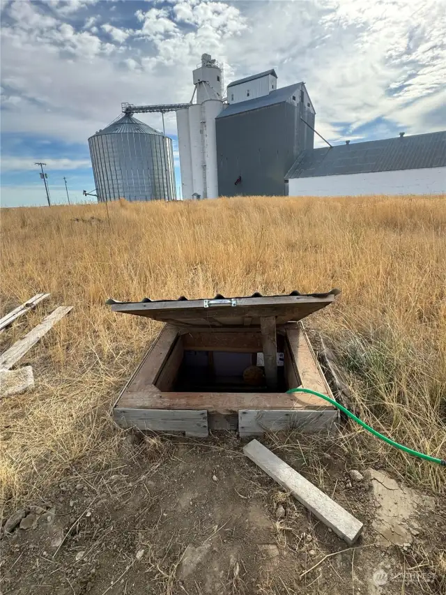 PUD water connected/pressure relief installed.