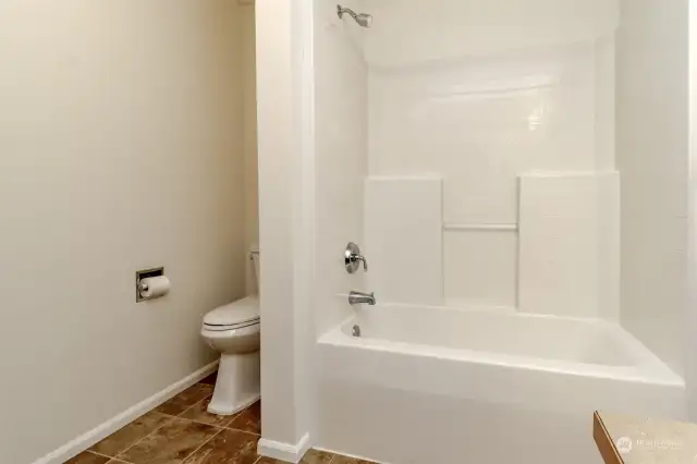 Hall way bath tub