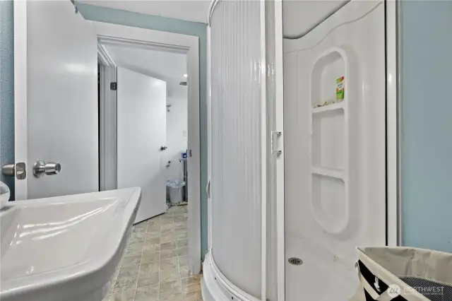 3/4 bath off laundry room