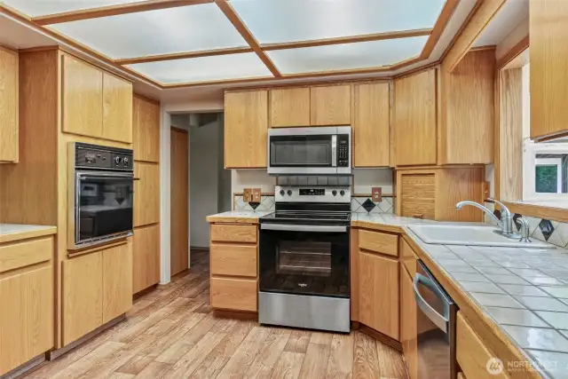 Double ovens for those holiday meals!