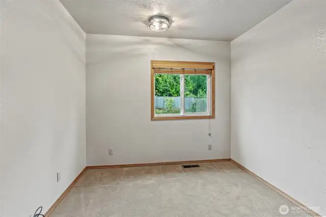 Main level office/nook/music room...