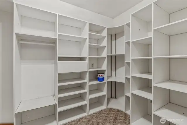 Yes, I said walk-in of your dreams - built-ins, drawers, shelves, hanging and more!