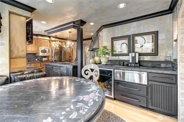 Warming Drawer and Coffee Bar