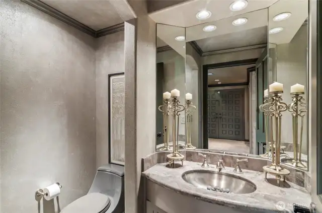 Hallway 1/2 bath