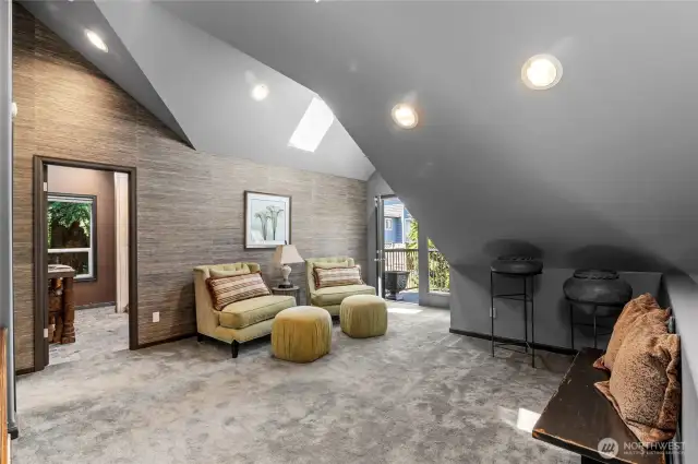 Apartment above the garage Bonus Room