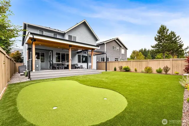 3 hole putting green!