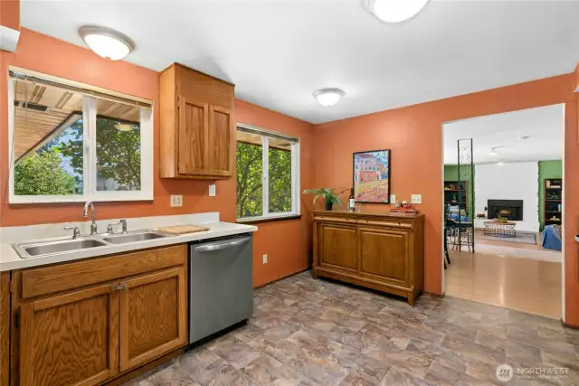 Eat in kitchen.