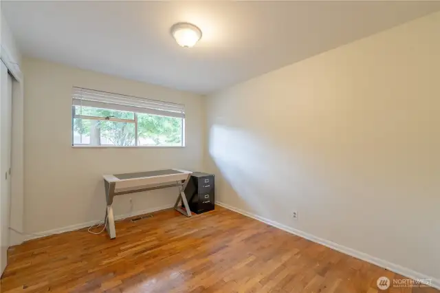 Bedroom/office 1.