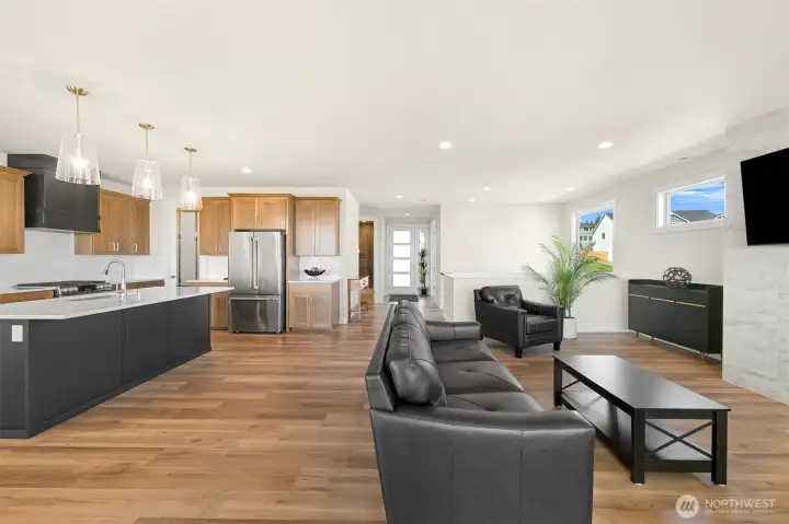 Open floorplan looking back to the spacious entryway.