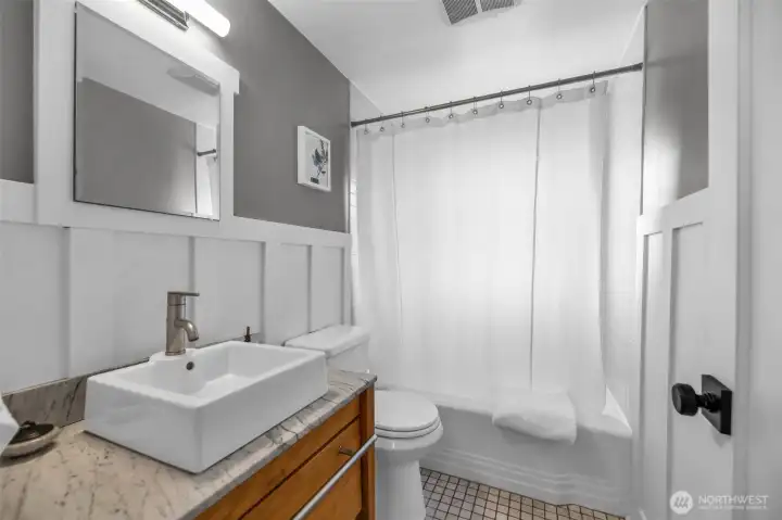 Main Floor Full Bathromm