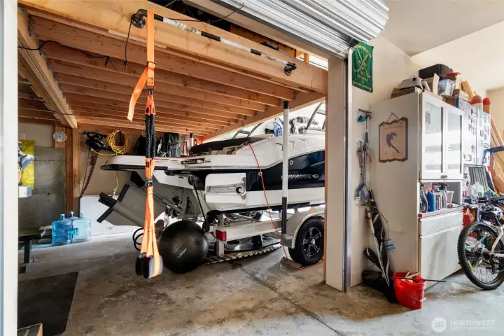 3rd garage bay is extra tall - plenty of room for the boat!