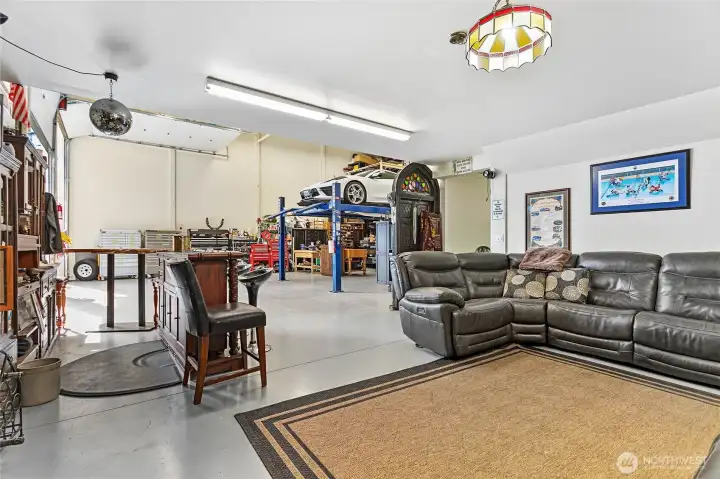 Lower shop living area