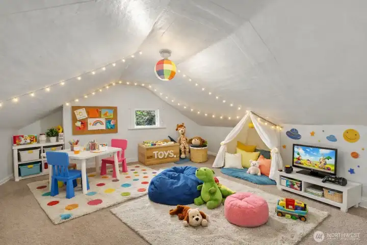 2nd floor room 1 - virtual stage - kids playroom
