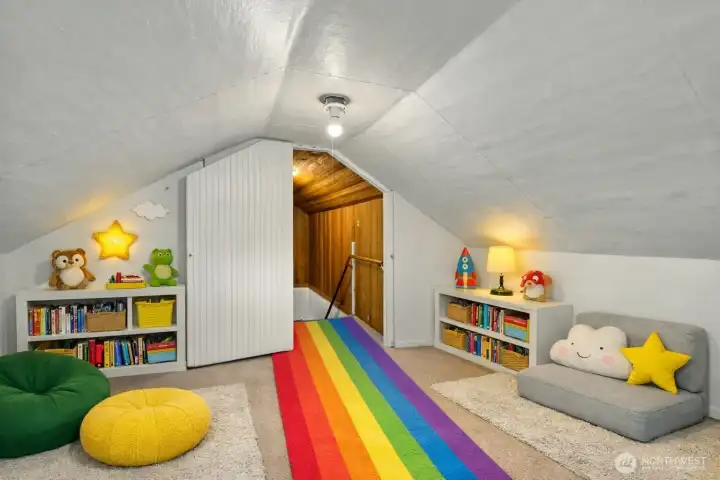 2nd floor virtual stage - kids playroom entrance