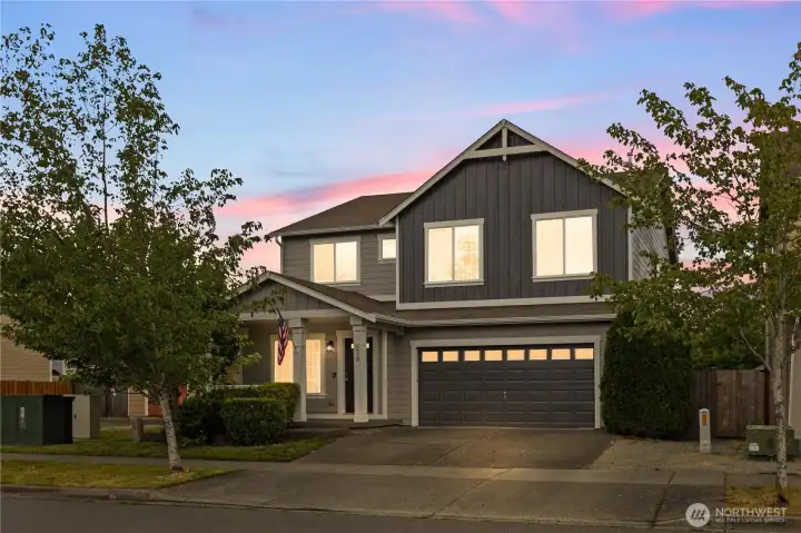 Welcome to your new home in charming Enumclaw!