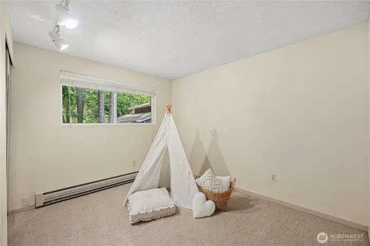 Bedroom 2, brand new carpet