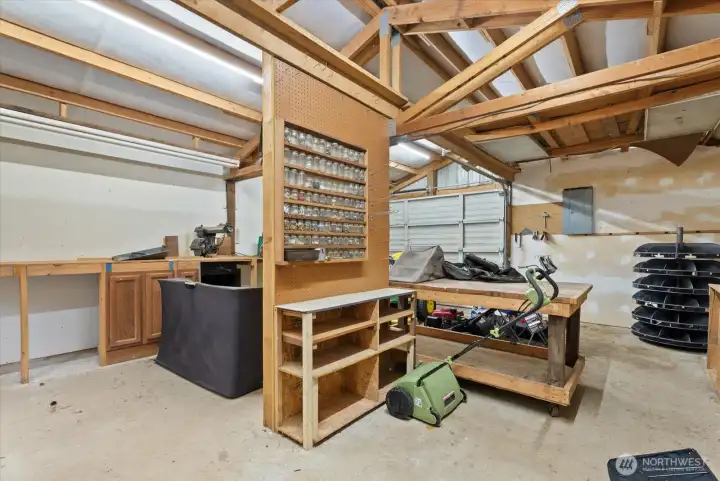 Detached Workshop with Electricity