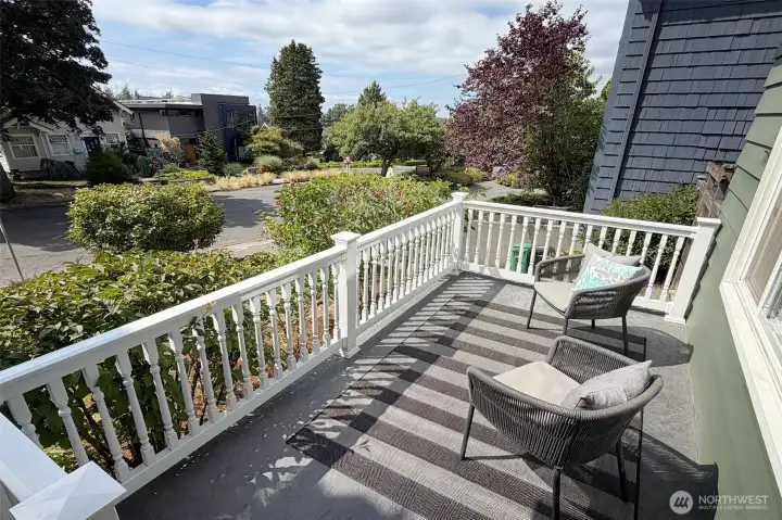 You can see the how you can enjoy this lovely space.