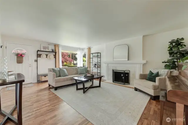 Spacious formal living room w fireplace