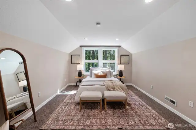 Lovely, light and bright upstairs bedroom.