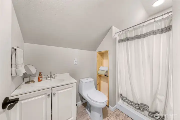 Upper level bathroom