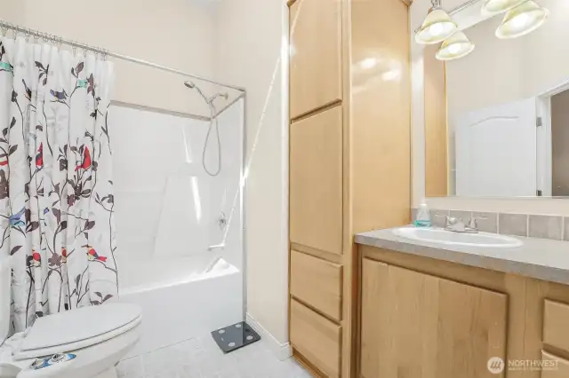 Second bathroom.
