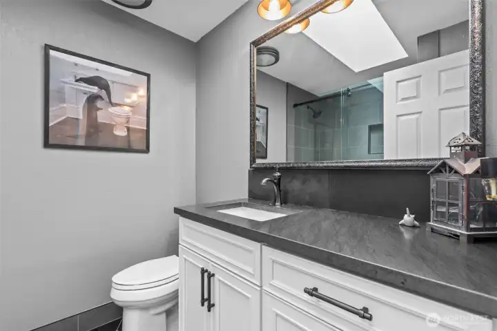 Fully updated 2nd bathroom.