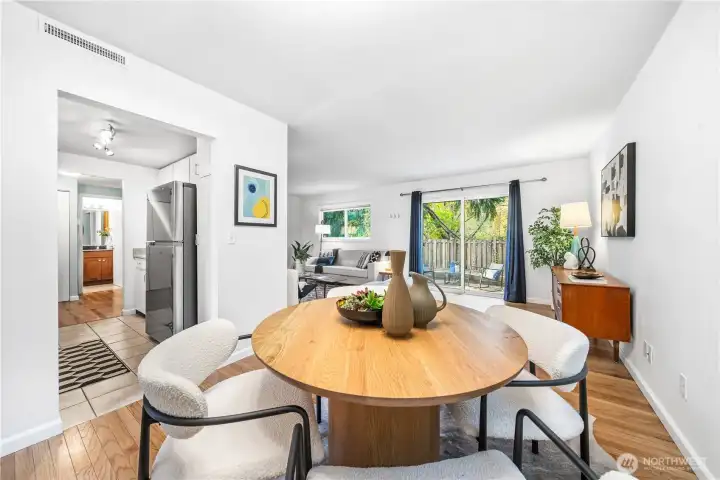 Dining area next o kitchen