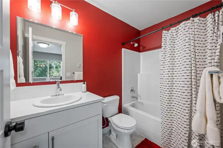 Lower level full bathroom.