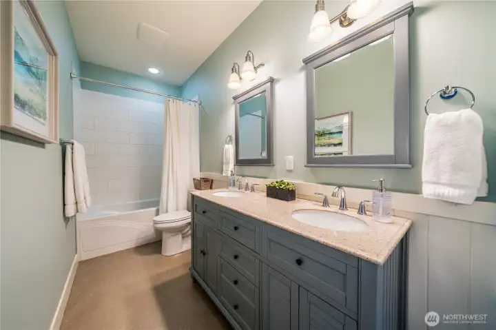 Upper level bedroom 3 bathroom.