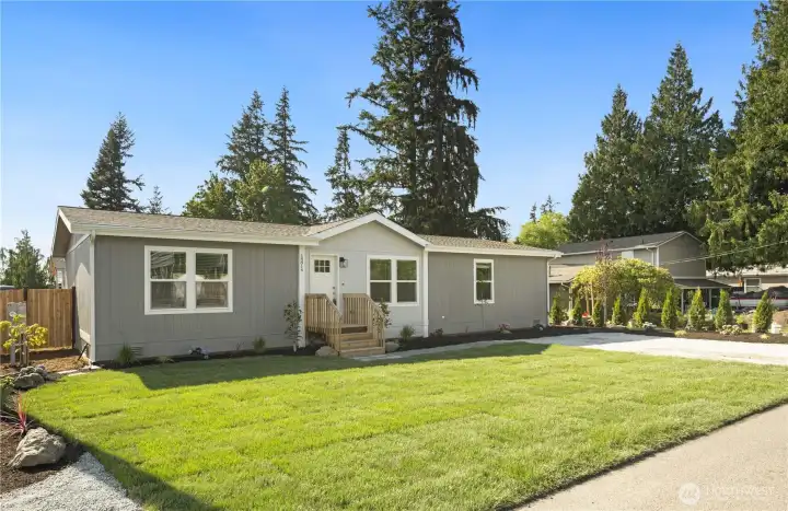 New 3-bedroom home with Home Warranty