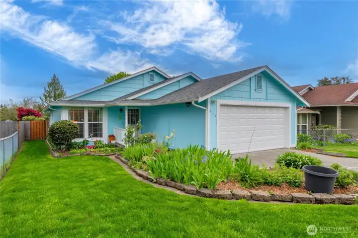 Charming single-story home with inviting curb appeal, beautiful landscaping, and a quiet neighborhood setting. Well maintained and conveniently located just minutes to I-5, schools, shops, and restaurants.