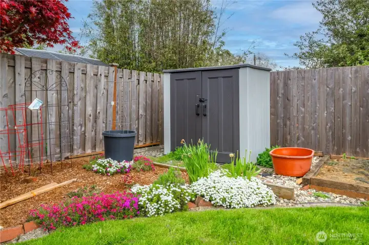 The garden storage stays.