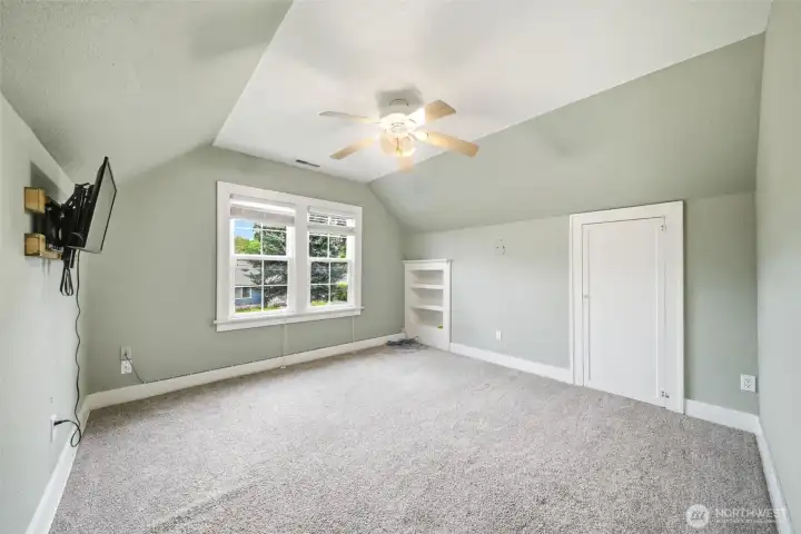 Upstairs bedroom 3.