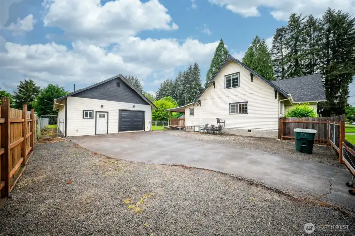 The detached ADU has its own gated driveway with lots of parking!