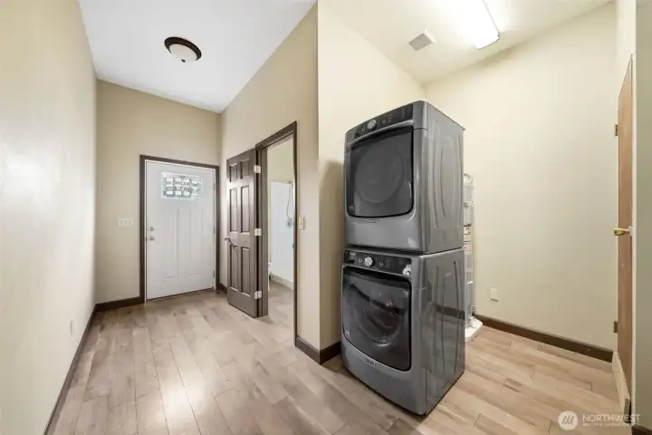 Detached ADU laundry, entry, and 3/4 bath.