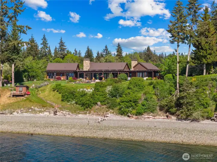 3.5 acres, 225' of beachfront.