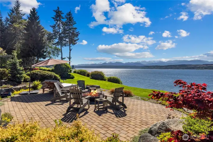 Bask in the warm sun and heavenly views.