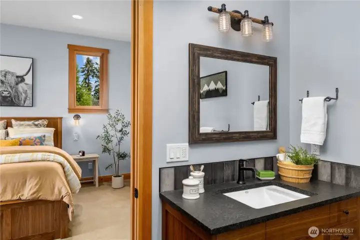 Each guest bedroom has its own bath.