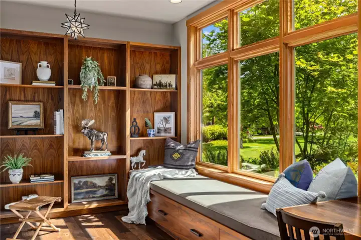 Awesome library/sitting area adjoins the Guest Bedroom wing.
