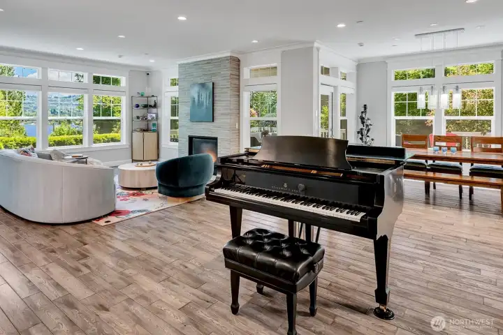 Welcoming Great Room with engineered hardwood! Welcoming Great Room with engineered hardwood!