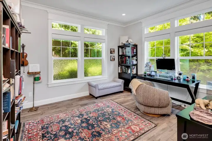 Main floor office! This room also a music room! Engineered hardwood floor. Main floor office! This room also a music room! Engineered hardwood floor.