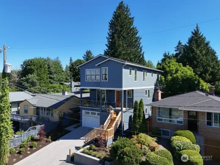 Mere minutes from Discovery Park, Metropolitan Market, the Ballard Locks, the Magnolia Village and all of its amenities, and downtown Seattle. Mere minutes from Discovery Park, Metropolitan Market, the Ballard Locks, the Magnolia Village and all of its amenities, and downtown Seattle.