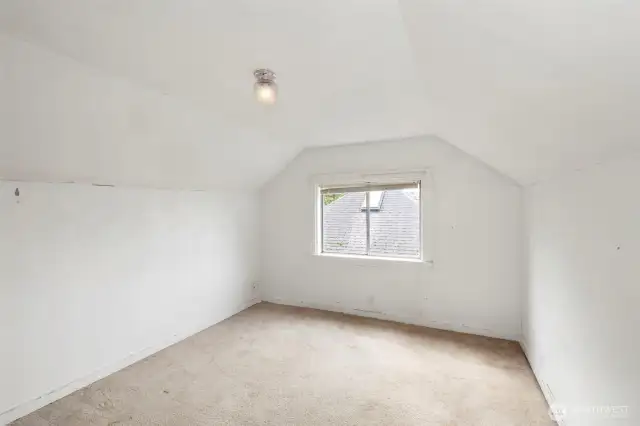 Upstairs Bedroom 2