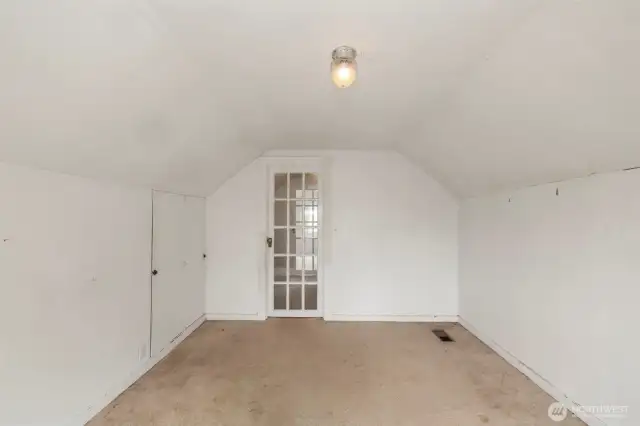 Upstairs bedroom 3