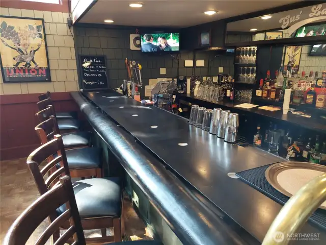 Only restaurant/bar run by neighborhood HOA in the state of Washington!